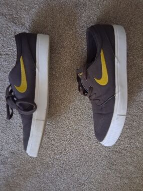 Nike SB Stefan Janoski Low Canvas Brown Yellow Men's Size 9.5 Skate Shoes